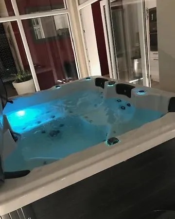 Loft 11 Personnes Sauna Jacuzzi Mouscron